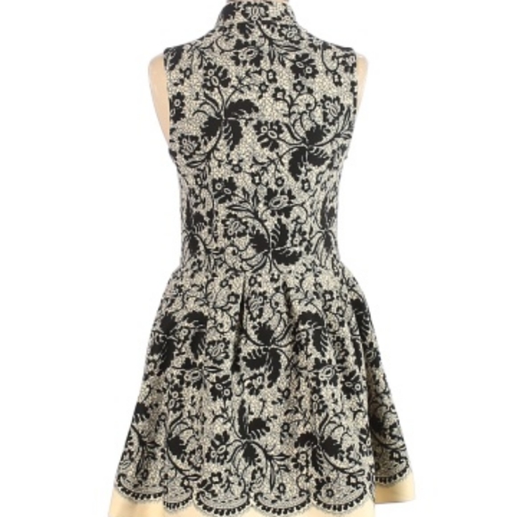 Nwt med Forever 21 Dress zip Fit Flare black/Cream - Picture 5 of 5